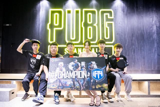 受到根本影 受到根本影